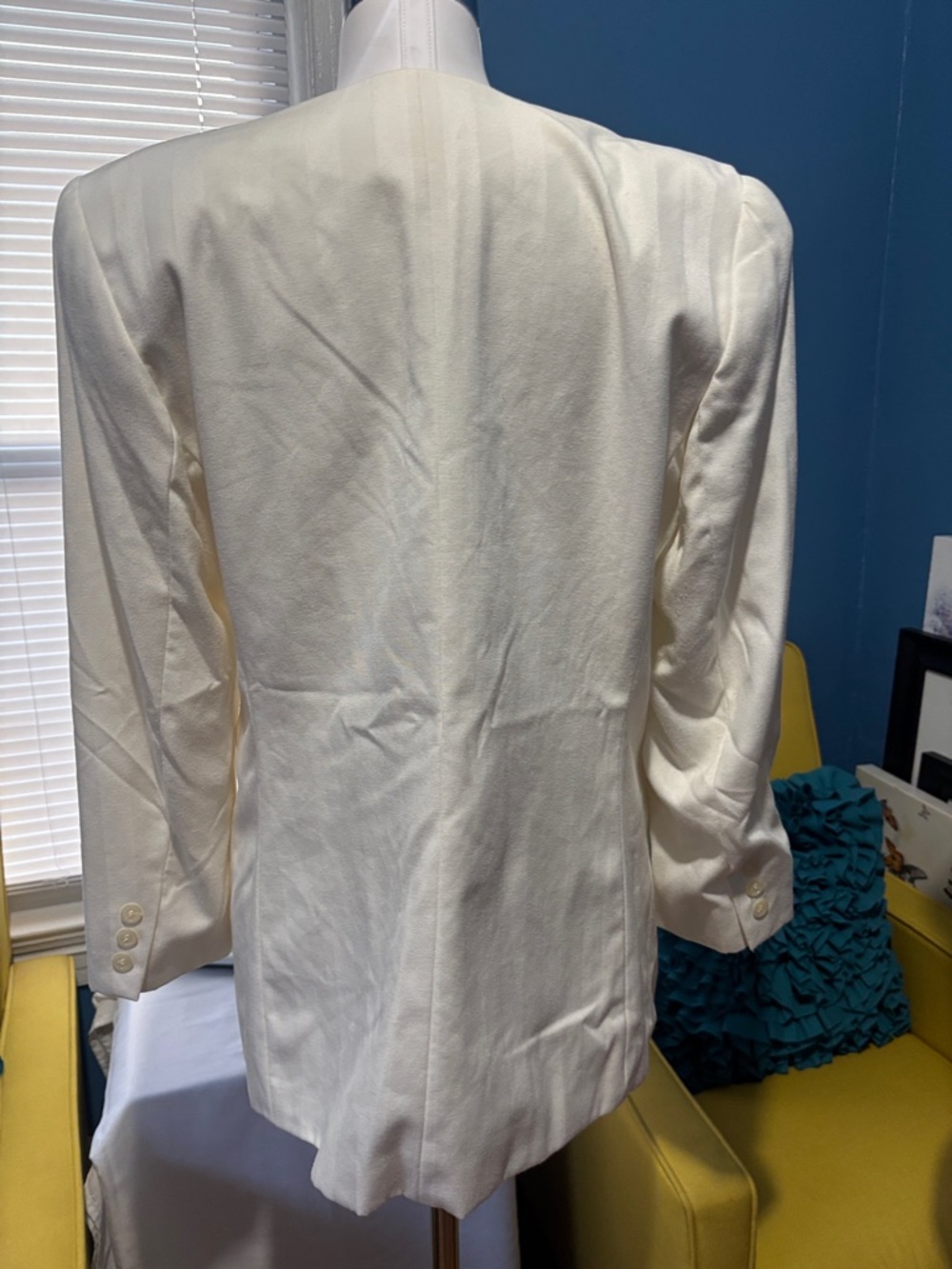 Women's Ivory Double-Breasted Blazer size 14 p oversized - Picture 4 of 6
